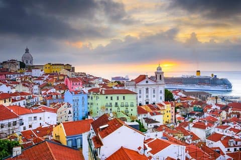 Recorrido privado guiado en tuk tuk por la Lisboa histórica (2 horas)