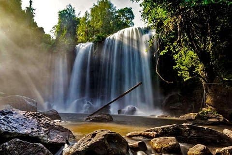 Cachoeira Kulen e Excursão Kbal Spean
