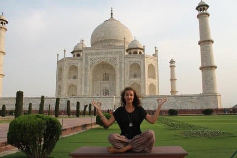 Private Day Tour of Taj Mahal and Agra Fort From Delhi By Car - All Inclusive