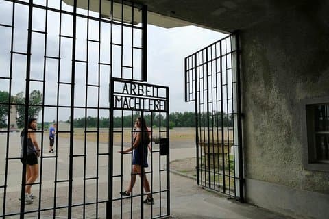 Sachsenhausen Concentration Camp Memorial - Private Tour with Public Transport
