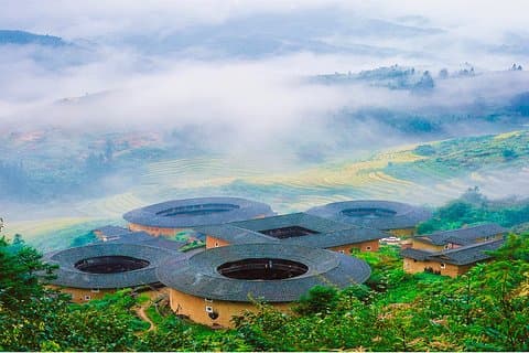 Xiamen privat dagstur til Fujian Tianluokeng Tulou Cluster