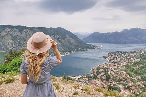 GROSSE MONTENEGRO TOUR Cetinje – Njeguši – Kotor – Budva – Bečići – St. Stefan