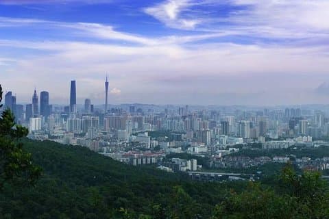 Tour privado de la escala de Guangzhou a la montaña Baiyun con opción de dim-sum