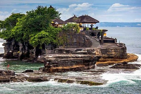 Half Day Tour: Tanah Lot Sunset & Taman Ayun Temple Included Entrance Ticket