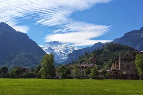 Interlaken & Jungfrau private tour - Customized day tour with your local guide