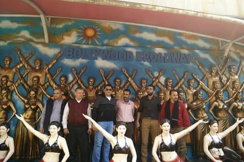 Heldags privat slum- och Bollywood-turné med DANS.