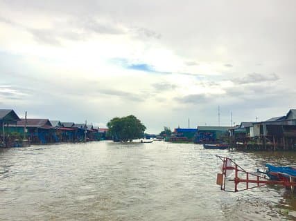 halbtägige Kompong Pluk Floating Village Morgentour Mitmachen
