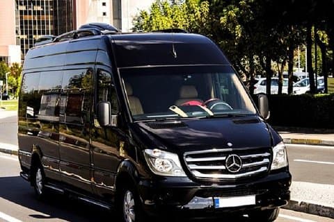 Antalya Airport (AYT) till Konyaalti Transfer - Privat minibuss