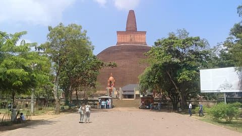Dagstur sigiriya till anuradhapura
