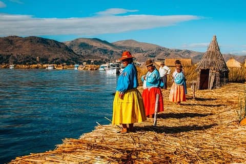 Tour de día completo al lago Titicaca desde Cuzco