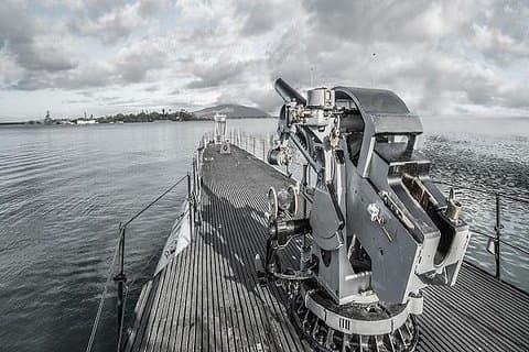 Schlachtschiffe des Zweiten Weltkriegs in Pearl Harbor von Big Island