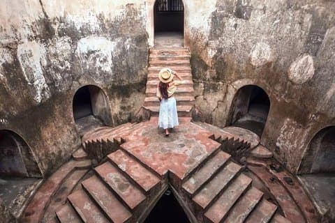 Excursão privada personalizada em Yogyakarta com guia em francês