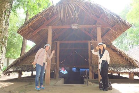 Ho Chi Minh City: Utflukt Cu Chi Tunnel og Unikt Cao Dai Religiøstempel