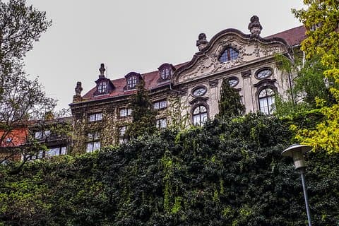 Budapest's Castle Hill city game : historia & misterio revelado