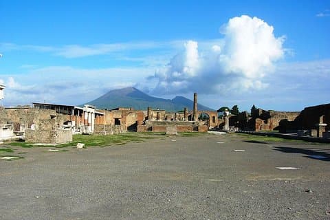 Pompei: vivere con il vulcano