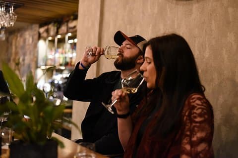 PREMIUM Halbprivate Nachmittags-Kulinarik-Tour und Weinprobe durch Athen