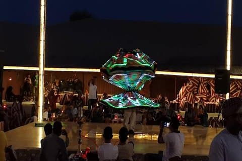 Safari dans le désert de Ras Al Khaimah avec Dune Bashing, danse du ventre et dîner au barbecue