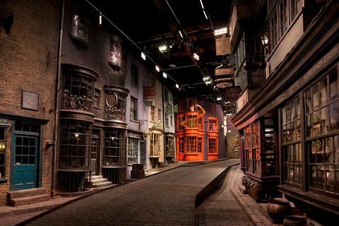 Warner Bros Studio Tour London - The Making of Harry Potter med hotellhämtning