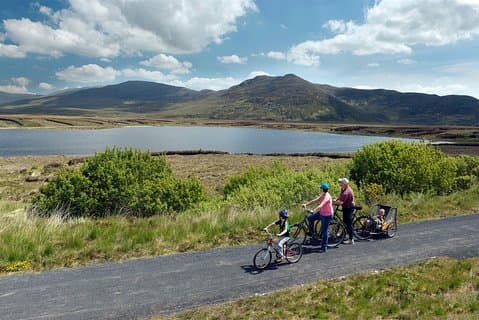 Ciclismo em Westport e pela via verde do Great Western. Maionese. Autoguiado