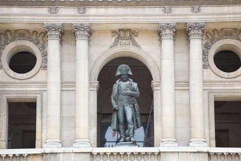 Passeio a pé de Paris Napoleão com um Guia Histórico