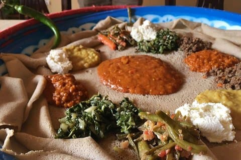 Einzigartige äthiopische Kochkurs- und Kaffeezeremonie mit einem Einheimischen in Addis Abeba