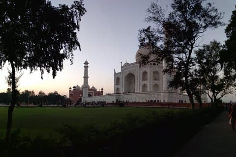 Tour all'alba del Taj Mahal con guida