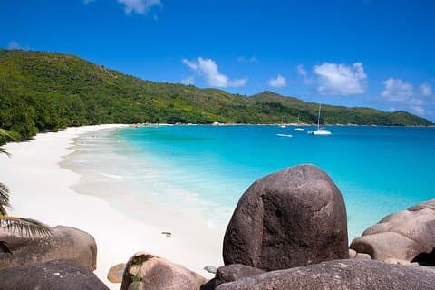 Cat Cocos: Mahe to Praslin Island Fast Ferry