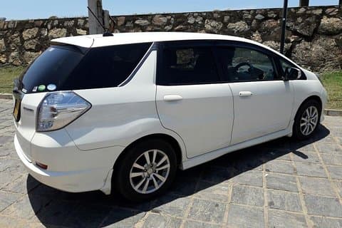 Transfer zwischen dem Flughafen Colombo (CMB) und dem Dikwella Resort & Spa