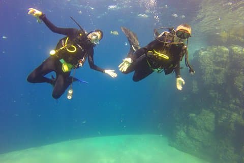 Beginner Scuba Diving in Cabo San Lucas
