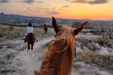 Sunset Horsebackriding-Tour durch die Täler von Kappadokien
