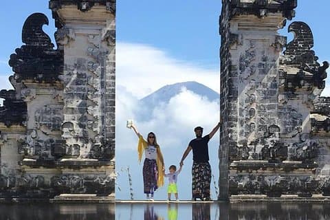 Bali Instagram Tour : Lempuyang Temple and Tirta Gangga