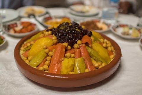 Lav din egen Couscous med kok Khmisa