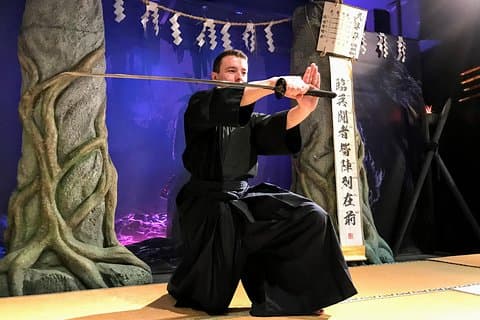 Ninja Samurai 2-timers praktisk leksjon av japansk mester i Tokyo
