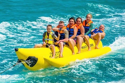Dolfijnenhuis en bananenboot in Hurghada