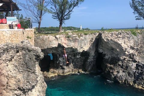 Blue Hole Mineral Springs, Rick's Café e Shopping Combo Tour
