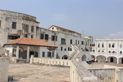 HERITAGE GHANA (Cape Coast Castles og Kakum National Park)