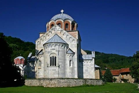 Mosteiro Studenica, UVAC Canyon, Novi Sad, Subotica, Wood City, excursão de 5 dias