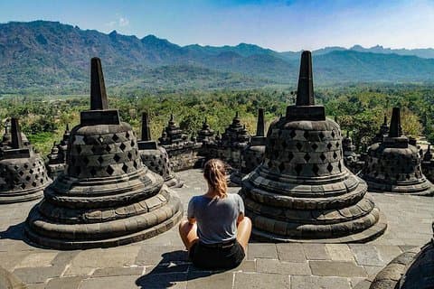 Private Yogyakarta-4-Tempel-Tour mit englisch/italienisch/französischem Reiseführer