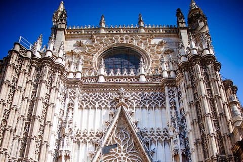 Alcazar e Cattedrale e Giralda di Siviglia. Salta la Coda! Include i biglietti d'accesso