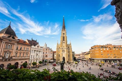 Serbia Travel, Novi Sad, Subotica, Wood City, Sargan 8 Railway Excursión de 3 días