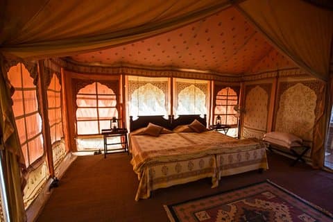 Camping de nuit avec safari en chameau à Jodhpur