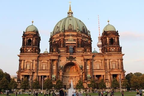 Visite privée de 4 heures de la ville de Berlin avec chauffeur et guide officiel avec prise en charge à l'hôtel