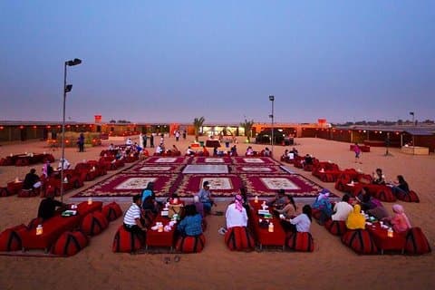 Privat - Red Dune Desert Safari med 45 minutter Dune Bashing og Camel Ride