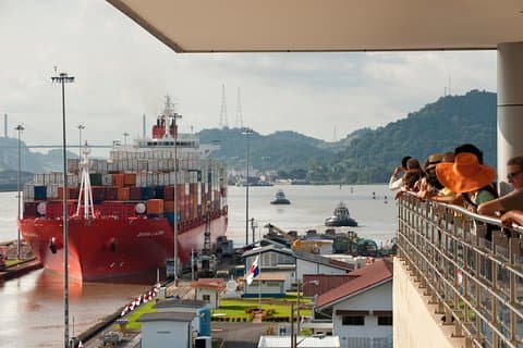プライベート パナマ運河とシティ ツアー