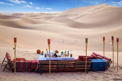 Abu Dhabi privat ørken romantisk sanddynemiddag med Dune Bashing