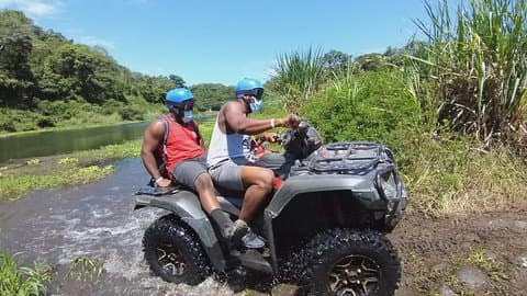 Floating, ATV und Zip Lining Combo Tour