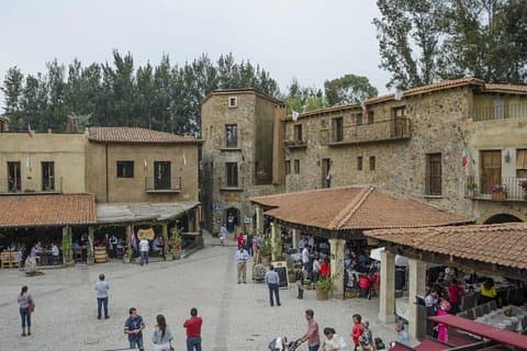 Valquirico Pueblo Toscano TOUR