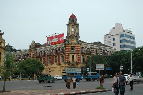 Visita de medio día de aventura en Yangon