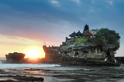 Bali meio dia TANAH LOT SUNSET, Taman Ayun Temple com jantar