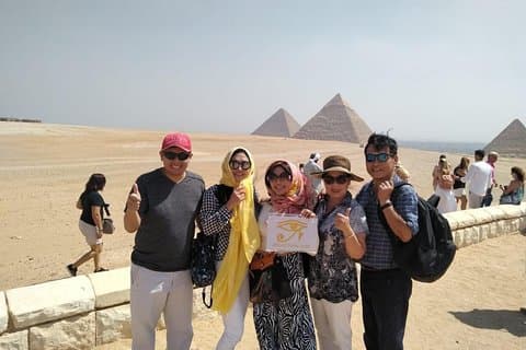 Visite privée à l'intérieur de la Grande Pyramide en temps privé (5h-7h)
